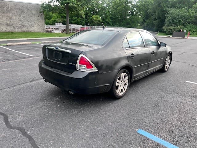 2009 Ford Fusion SEL - Image 2