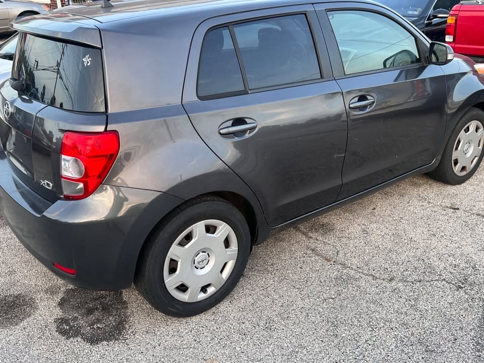 2012 Scion xD Hatchback 4D - Image 3
