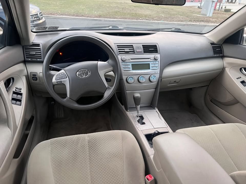 2008 Toyota Camry LE - Image 10
