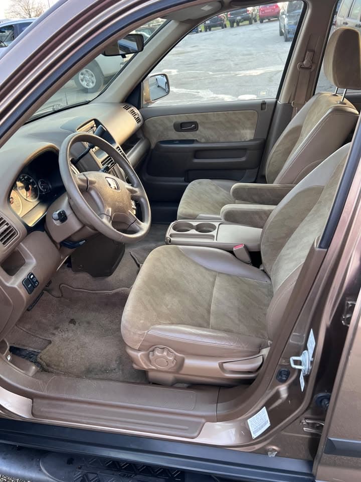 2002 Honda CR-V EX with All-Wheel Drive - Image 10