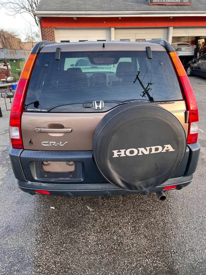 2002 Honda CR-V EX with All-Wheel Drive - Image 11