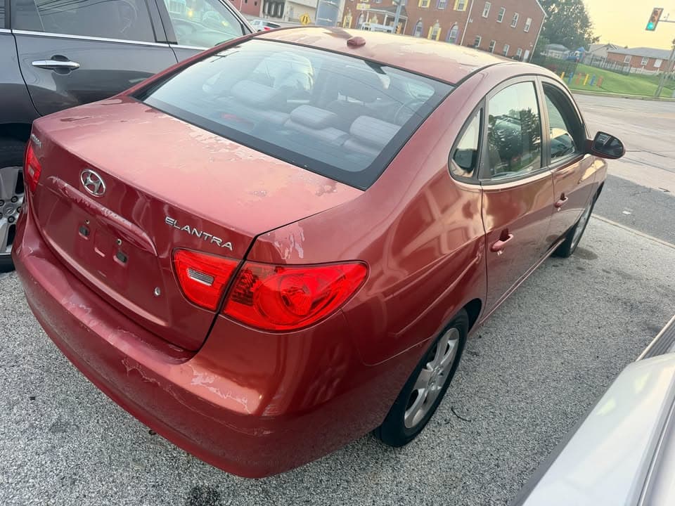 2008 Hyundi Elantra - Image 4