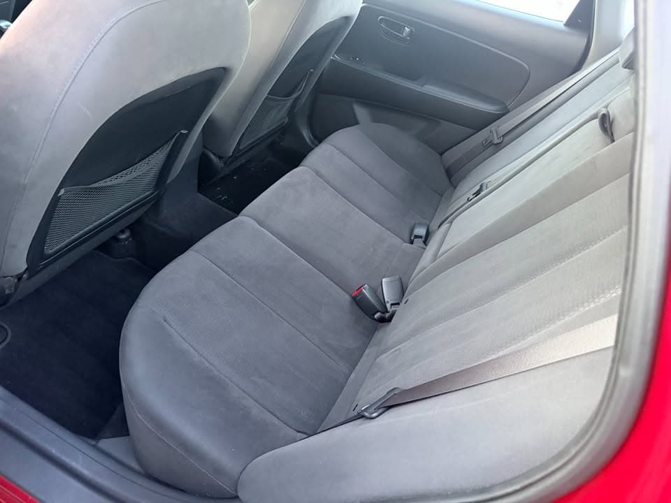 2008 Hyundi Elantra - Image 8