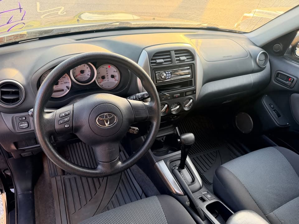 2004 Toyota rav-4 s type - Image 16